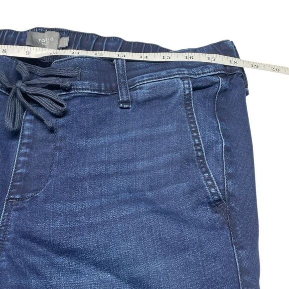 Torrid Dark Moon Boyfriend Straight Weekend Pull-On Jeans - Picture 6 of 9